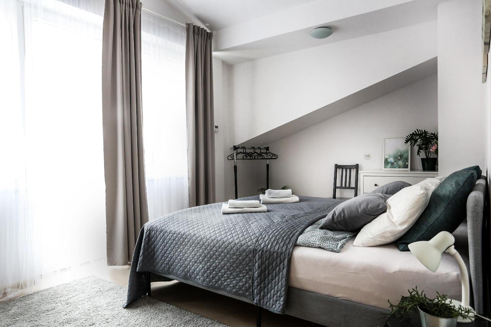 Fully-Furnished Apartment With Air Conditioning For Families, Cracow Old Town Krakow Dış mekan fotoğraf